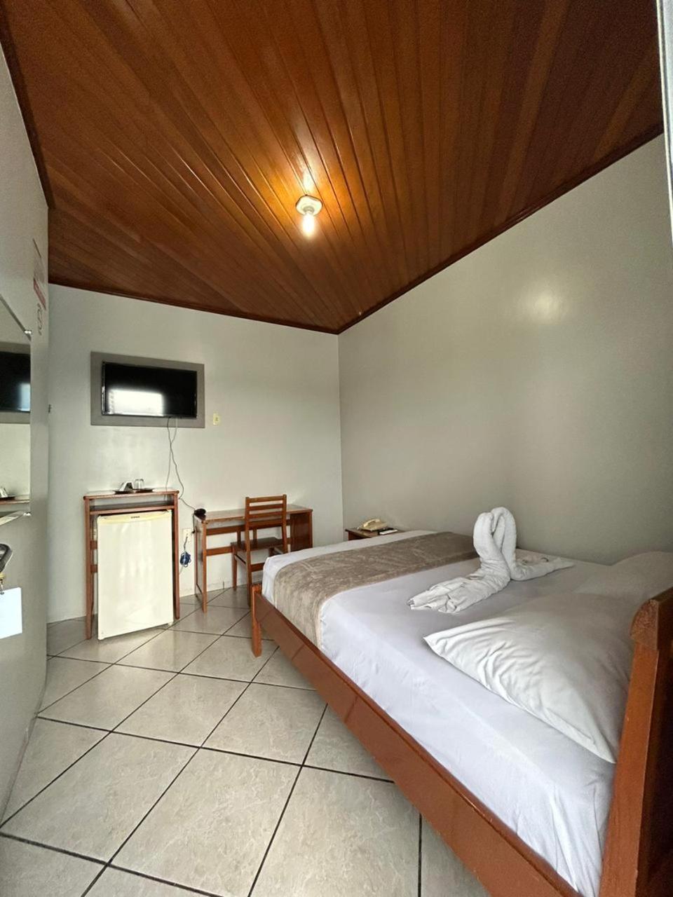 Swamy Hotel Cruzeiro do Sul  Zimmer foto