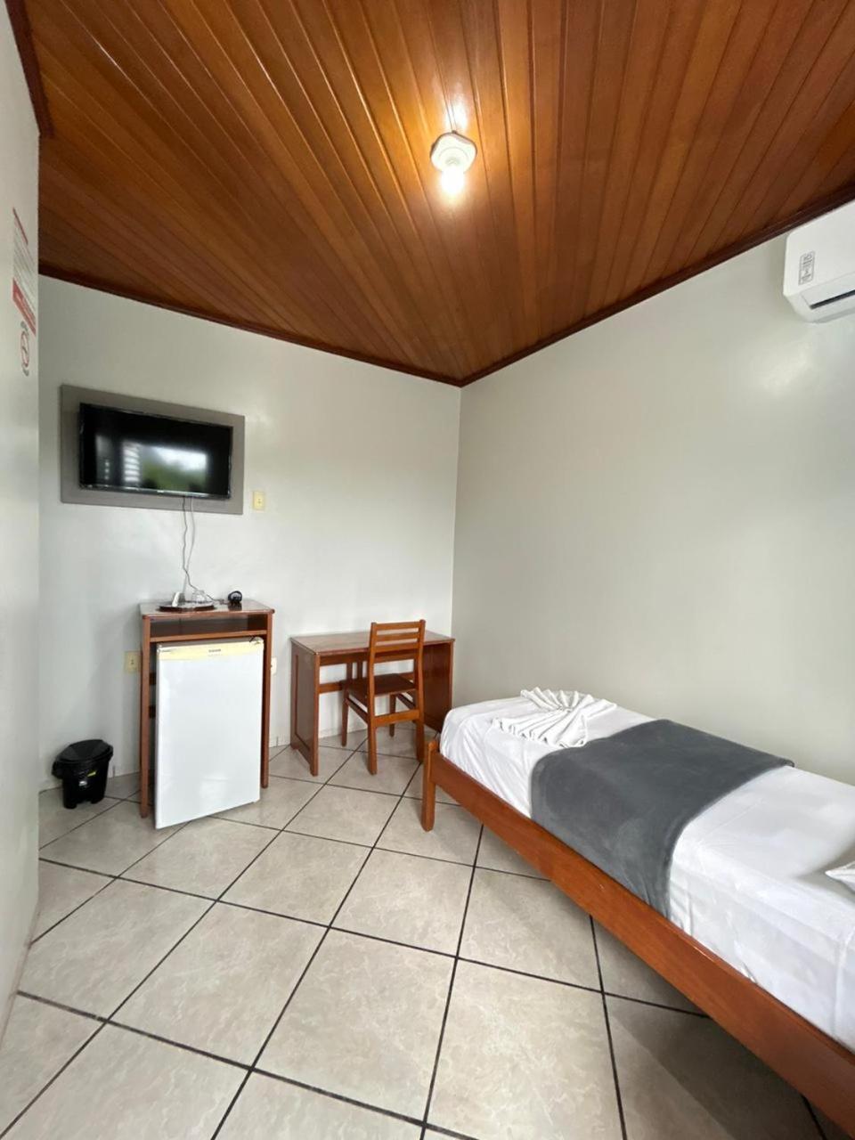 Swamy Hotel Cruzeiro do Sul  Zimmer foto